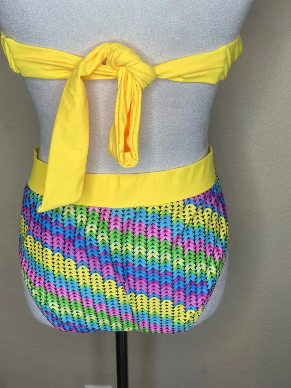 YPDY Neon Chevron High Waisted Bikini Set XXL 80s Retro Rave Swimsuit NWT